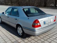Gebraucht Mercedes C220 Elegance 150 PS (110 kW) 1993 Silber Limousine