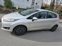 Gebraucht Ford Fiesta 95 PS (69 kW) 2014 Silber Kleinwagen
