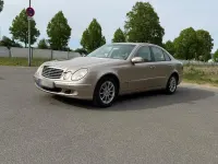 Gebraucht Mercedes E320 Elegance 204 PS (150 kW) 2003 Gold Limousine