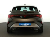 Gebraucht Cupra Leon 150 PS (110 kW) 2025 Mitternachtsschwarz metallic SUV