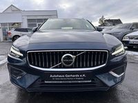Gebraucht Volvo V60 Plus 398 PS (292 kW) 2022 Blau Kombi