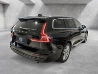 Gebraucht Volvo V60 Momentum 197 PS (144 kW) 2021 Schwarz Kombi