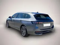 Gebraucht VW Passat Elegance 150 PS (110 kW) 2025 Manufacturer Kombi