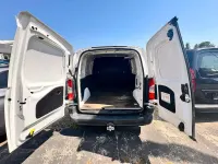 Gebraucht Peugeot Partner 75 PS (55 kW) 2019 Weiß Van / Kleinbus