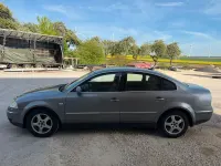 Usata VW Passat Highline 131 CV (96 kW) 2002 Berlina