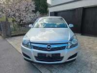 Używany Opel Astra Edition 110 KM (80 kW) 2011 Srebrny Kombi