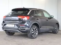 Second-hand VW T-Roc Active 150 CP (110 kW) 2022 Negru SUV