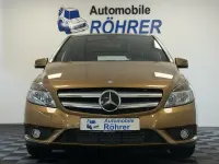 Gebraucht Mercedes B200 156 PS (114 kW) 2012 Braun Kleinwagen