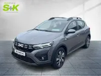 Neu Dacia Sandero Stepway 101 PS (74 kW) 2025 Dolomitgrau Kleinwagen