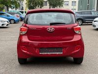 Gebraucht Hyundai i10 Classic 67 PS (49 kW) 2016 Passion red Kleinwagen