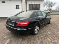 Gebraucht Mercedes E300 231 PS (169 kW) 2011 Schwarz Limousine