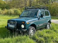 Second-hand Lada niva 82 CP (60 kW) 2009 Verde SUV