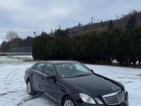 Gebraucht Mercedes E250 Elegance 204 PS (150 kW) 2012 Schwarz Limousine