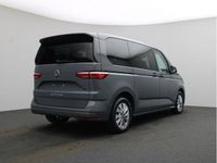 Gebraucht VW Multivan Basis 150 PS (110 kW) 2024 Grau Van