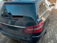 Gebraucht Mercedes E220 170 PS (125 kW) 2012 Schwarz Kombi