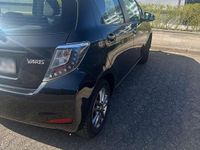 Gebraucht Toyota Yaris 69 PS (50 kW) 2014 Schwarz Kleinwagen