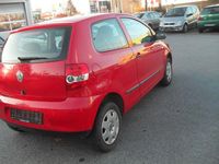 Gebraucht VW Fox Basis 54 PS (39 kW) 2005 Rot Kleinwagen