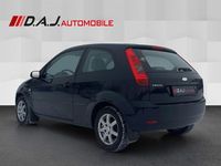 Gebraucht Ford Fiesta Ambiente 60 PS (44 kW) 2005 Blau Kleinwagen