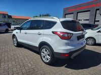 Gebraucht Ford Kuga 150 PS (110 kW) 2019 Weiß SUV