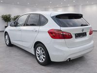 Gebraucht BMW 216 Active Tourer Advantage 102 PS (75 kW) 2017 Weiß Van / Kleinbus