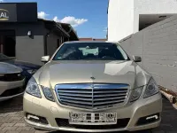 Gebraucht Mercedes E200 184 PS (135 kW) 2009 Beige Limousine