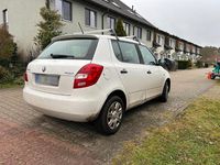 Gebraucht Skoda Fabia 60 PS (44 kW) 2014 Weiß Kleinwagen