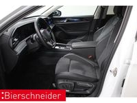 Gebraucht VW Passat Elegance 150 PS (110 kW) 2025 Weiss Kombi