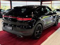 Gebraucht Porsche Cayenne 340 PS (250 kW) 2022 Schwarz kl SUV