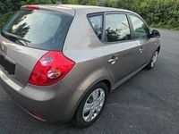 Gebraucht Kia Ceed 116 PS (85 kW) 2007 Braun Kleinwagen