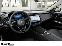 Gebraucht Mercedes E300 Exclusive 197 PS (144 kW) 2025 Weiß Limousine