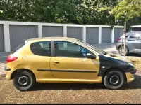 Gebraucht Peugeot 206 75 PS (55 kW) 2002 Gold Limousine