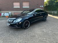 Gebraucht Mercedes E250 204 PS (150 kW) 2009 Schwarz Coupé