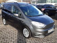 Gebraucht Ford Tourneo Courier Titanium 101 PS (74 kW) 2017 Magneticgrau (metallic) Van / Kleinbus