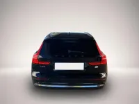 Gebraucht Volvo V60 Core 455 PS (334 kW) 2023 Manufacturer Kombi