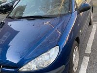 Gebraucht Peugeot 206 60 PS (44 kW) 2004 Blau Kleinwagen