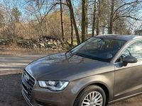 Gebraucht Audi A3 Ambiente 110 PS (80 kW) 2015 Grau Limousine