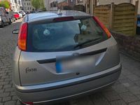 Usata Ford Focus 101 CV (74 kW) 2004 Argento Utilitaria