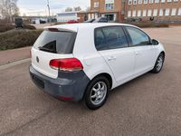 Gebraucht VW Golf VI 110 PS (80 kW) 2010 Weiß Kleinwagen