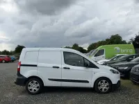 Gebraucht Ford Transit Trend 101 PS (74 kW) 2020 Frostweiã Van / Kleinbus