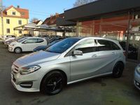 Gebraucht Mercedes B180 Style 109 PS (80 kW) 2015 Silber Kleinwagen