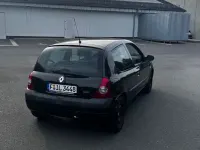 Używany Renault Clio II Authentique 58 KM (42 kW) 2004 Czarny Sedan/Limuzyna
