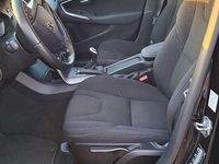 Gebraucht Volvo V40 Inscription 122 PS (89 kW) 2018 Schwarz Kombi