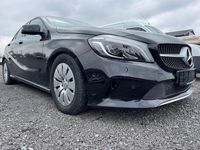 Używany Mercedes A160 102 KM (75 kW) 2016 Czarny Sedan/Limuzyna