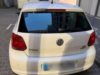 Gebraucht VW Polo 90 PS (66 kW) 2014 Weiß Kleinwagen