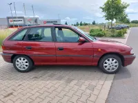 Gebraucht Opel Astra 75 PS (55 kW) 1997 Rot Limousine