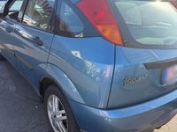 Gebraucht Ford Focus Futura 116 PS (85 kW) 2001 Blau Limousine