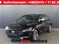 Neu Hyundai i30 Comfort 101 PS (74 kW) 2025 Abyss black Limousine