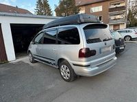 Second-hand VW Sharan 116 CP (85 kW) 2004 Gri Monovolum