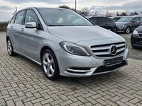 Gebraucht Mercedes B180 122 PS (89 kW) 2012 Silber Van / Kleinbus