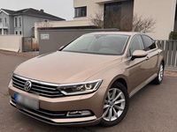 Gebraucht VW Passat Highline 150 PS (110 kW) 2017 Gold Limousine